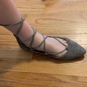 STEVE MADDEN LACE UP FLATS